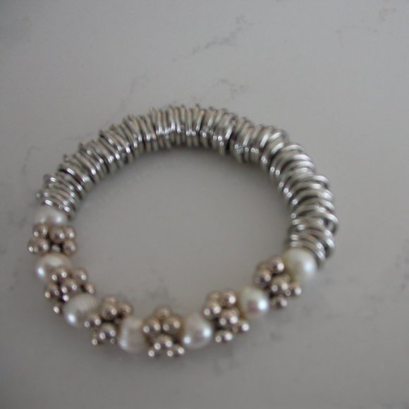Pearl Bracelet - Picture 2 of 4